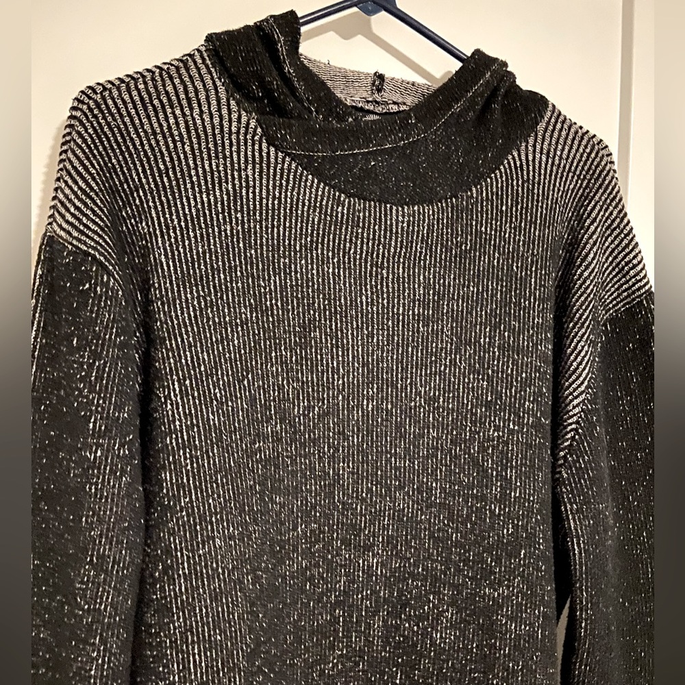 COMPANY 81  Black & White, Sweater Hoodie MEN'S SIZE Med